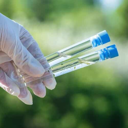 Laaja porakaivon vesianalyysi